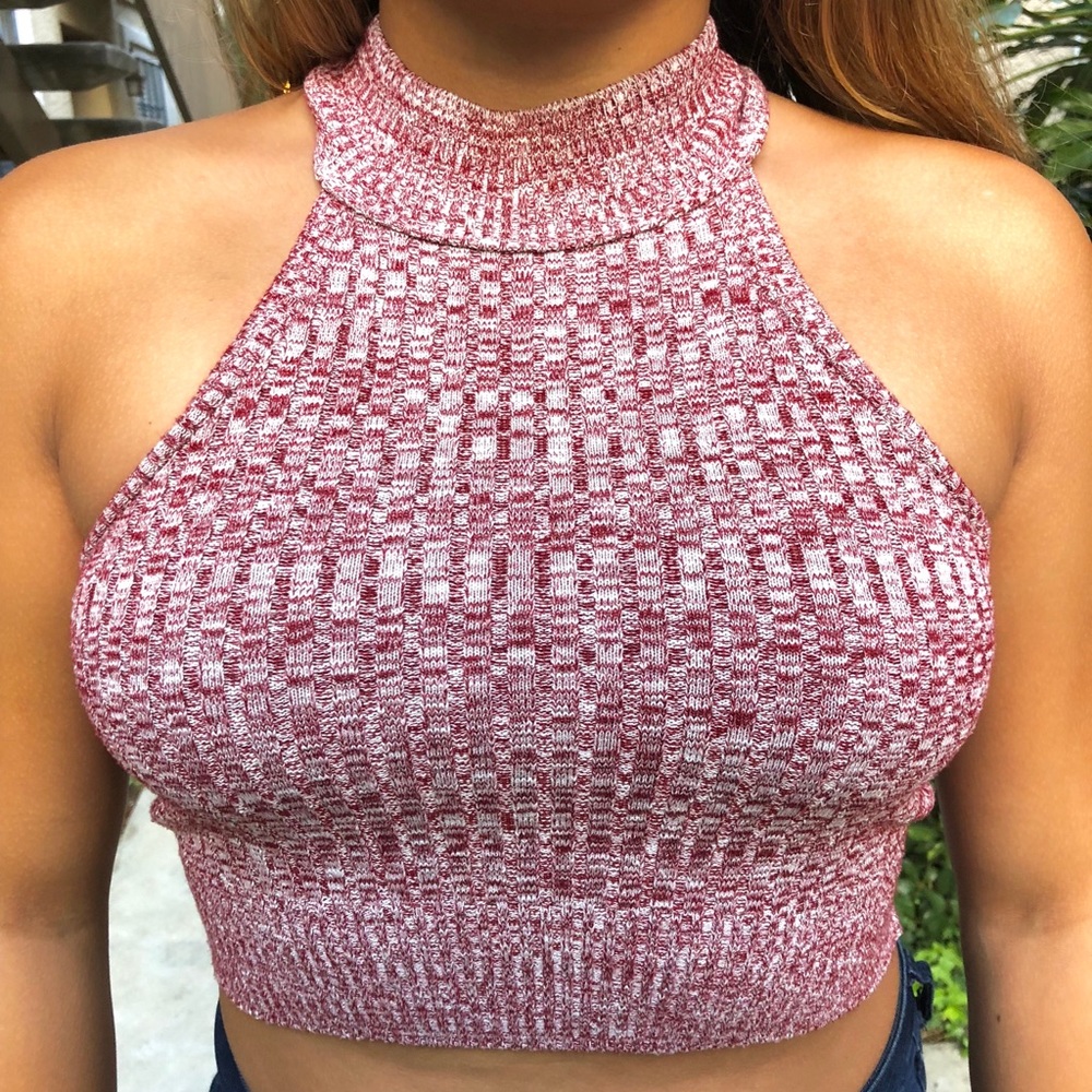 Halter crop top - Picture 2 of 3
